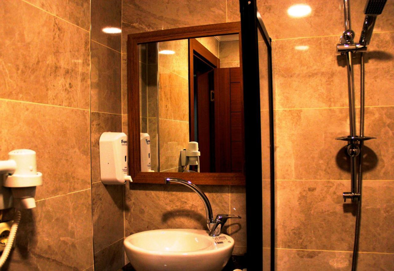Gross Hotel Istanbul Exterior foto